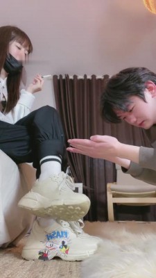 【风吟女神】强迫吃烟灰/舔超脏鞋底 bf8666