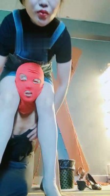 【东营天香百合】清晨虐待圈养奴 bf17717
