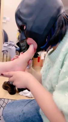 【上海赵丽颖】推荐-真实母女裸足高跟蹂躏母畜 bf25044