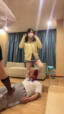 【绿子S】双S萝莉主首调废物绿帽【双视角版】 bf25375