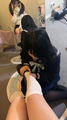 【绿子】开发闺蜜当慕/闻舔白丝裸足/耳光浓痰 bf26203