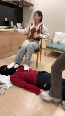 【学生双主s】双S-捆绑运动鞋白袜全体重踩踏 bf27061