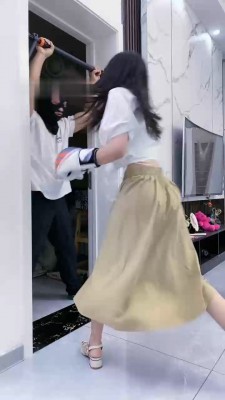 【麋鹿银儿】双S-搏击散打女孩暴揍-全体重踩/碾压狗爪/掐脖 bf30128