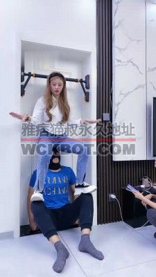 【麋鹿银儿】双模特女神-全体重踩/骑马爬行/吃袜子 bf32332