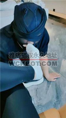 【魔仙s法库】运动后闻超臭白袜 JS240302-4