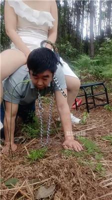 【阿雅】户外羞辱狗继父【双视角版】 JS260511-1