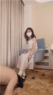 【一点点】深夜圣水调教贱狗 JS260516-46