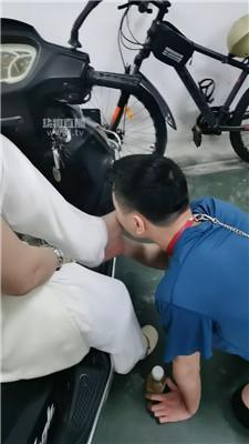 【路西法夫妻主】户外遛狗犬化场 JS260518-48