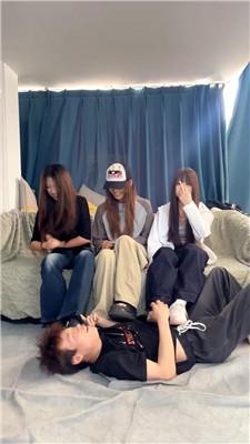 【小宇】姐妹花带闺蜜调我 bf63678