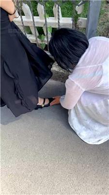 【西北傻子】户外带女奴开发素人 JS260617-18