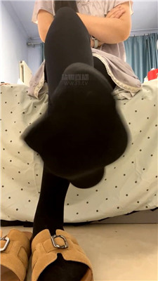 【微莱】媚黑绿帽和老婆一起    260701-29