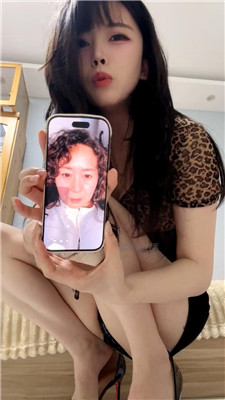 【玥玥玥】曝照母狗嫂子羞辱    260702-44