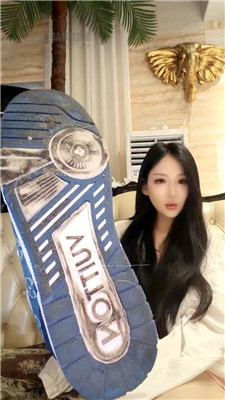 【知妤】运动鞋灯    260706-42