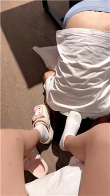 【小兮】洞洞鞋白袜玩狗奴 JS260710-23
