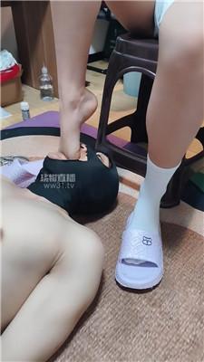 【洛洛】深喉40大脚塞满全嘴 JS260712-15