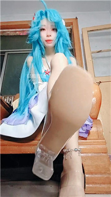 【美少女战士】cos朵莉凉高裸足憋J训练    260713-21