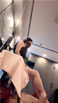 【乐妍】模特S重度刑虐 bf64394