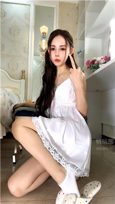 【冰冰】香水白袜肉丝裸足胯下美臀盯控    260907-2