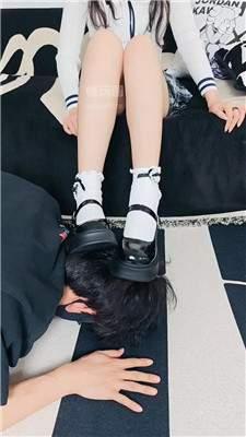【小白街头搭讪】酒吧妹恋足纯享场 JS261004-43